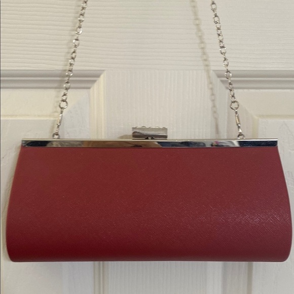 Rich Red Clutch with Chain Strap and Metallic Closure - Picture 2 of 6